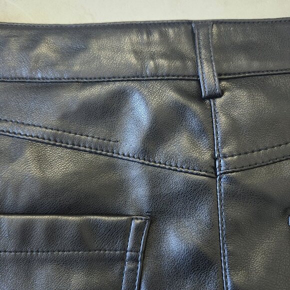 7 FOR ALL MANKIND | Faux Leather Pants - Picture 6 of 12